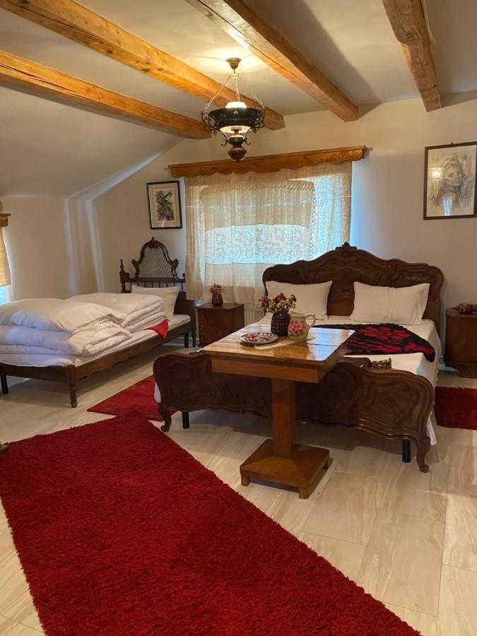 La Curtea Veche Apartment Lapus Екстериор снимка