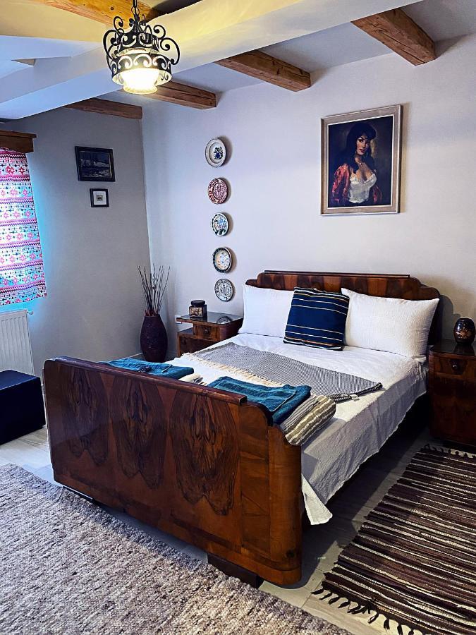 La Curtea Veche Apartment Lapus Екстериор снимка
